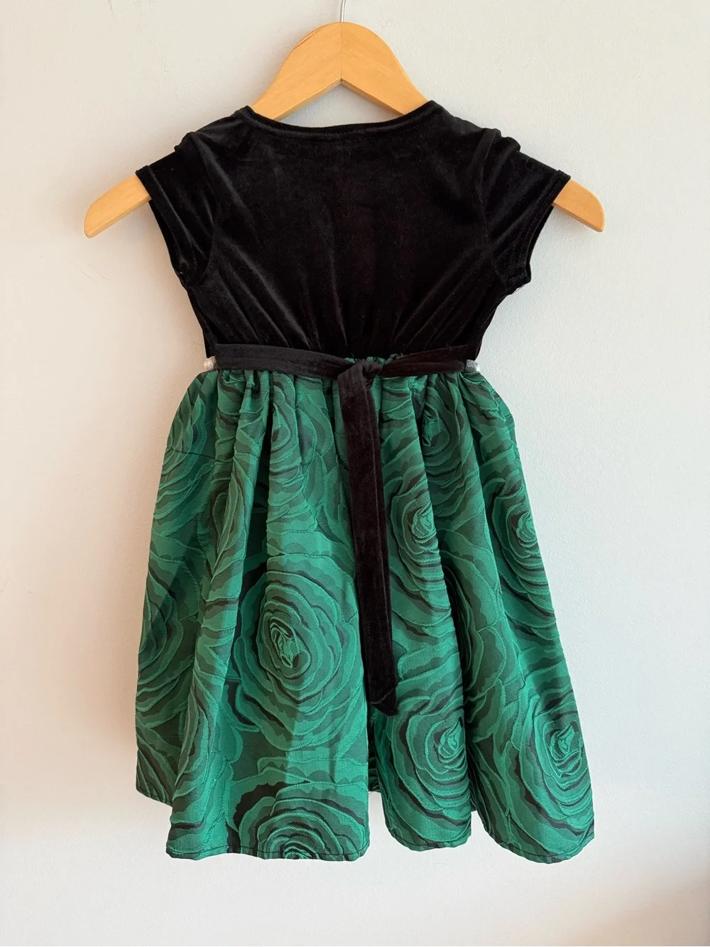 Blueberi Boulevard Girls Black Velvet & Green Floral Party Dress Pearl Trim SZ 5
